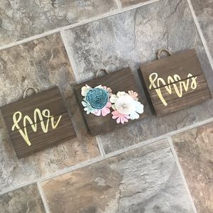 Mr and Mrs signs